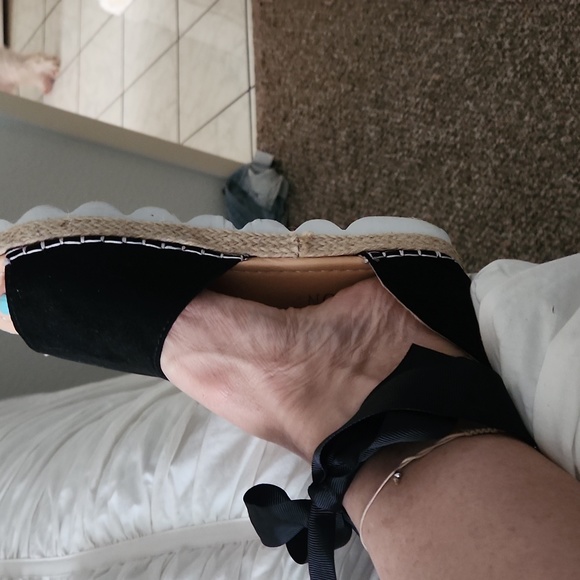 Sandals - Picture 4 of 4